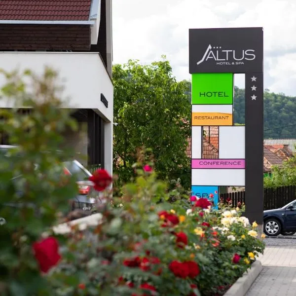 Altus Hotel & Spa, hôtel à Praid