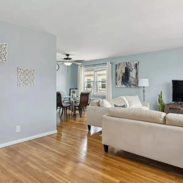 Rockaway 3 bedroom suite by the Sea., hotel a Wave Crest
