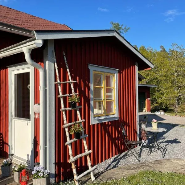 Loves Bondgård, hotel v destinaci Sparreholm