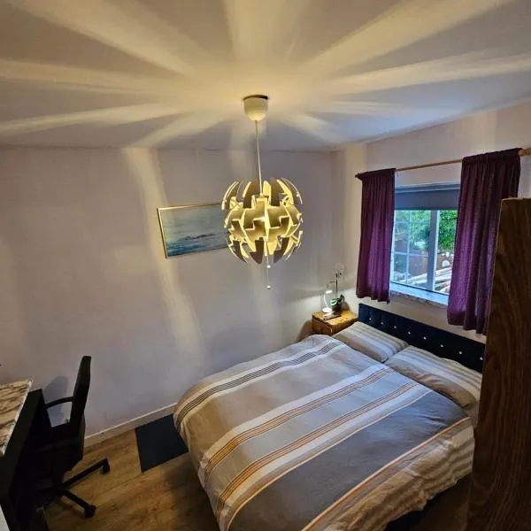 Private room in Dublin, hotel v mestu Brittas
