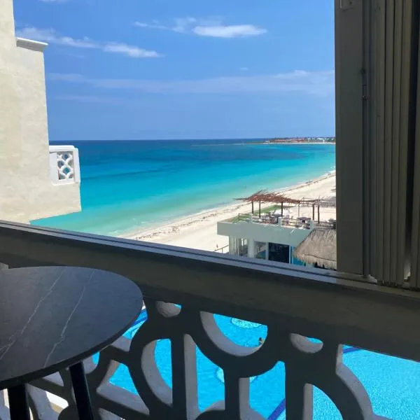 Cancun Plaza Condo Mexico, hotel in Cancún