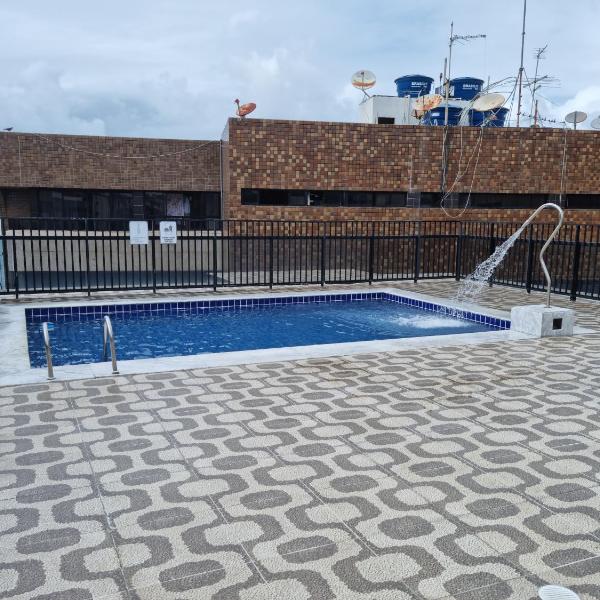Apartamento na praia de ponta verde com piscina e área de lazer - Foto 4