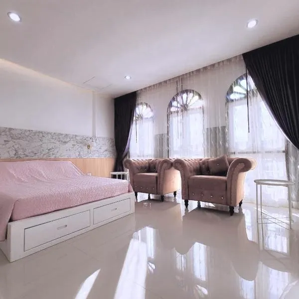 PPhouse Boutique House Phuket Town, hotel em Ban Bang Khu