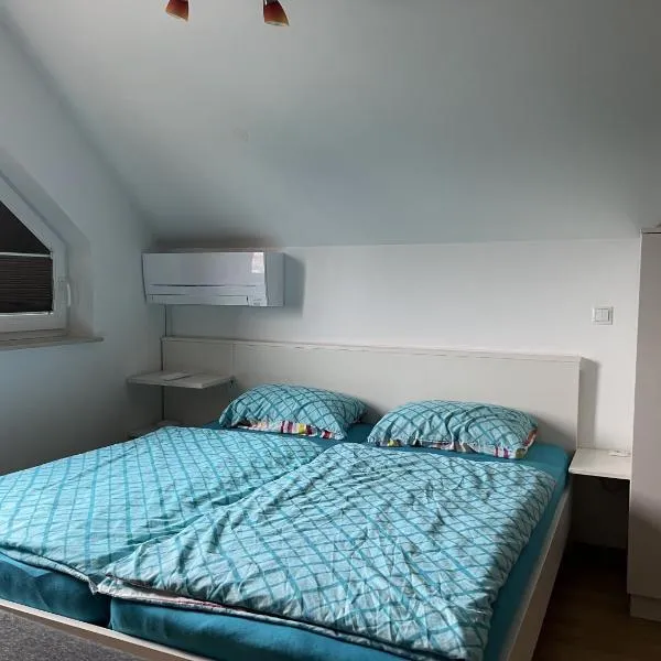 Apartma Ajda 2 , Jezerska cesta 65, Kranj, hotel v Kranju