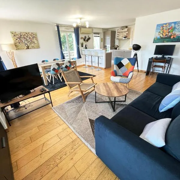 Appartement 84m² avec 2 parkings privatifs – hotel w mieście Villeneuve-Loubet