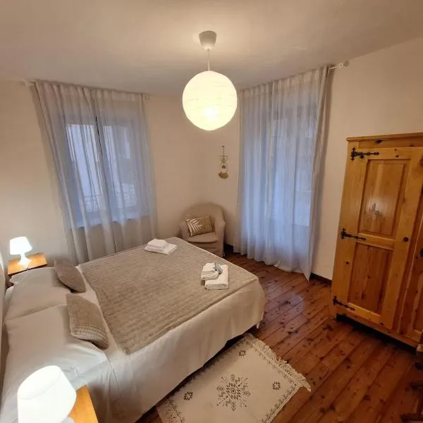 La casa di Nonno Renzo, hotel v destinaci Acceglio