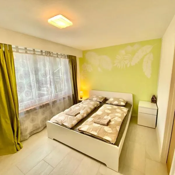 Green Sun - a cozy apartment close to the airport、オプフィコンのホテル