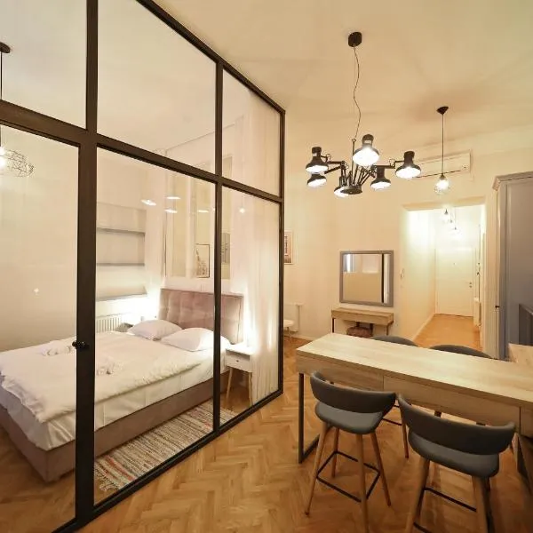 Stay Swanky Bed & Breakfast, hotel di Hrvatski Leskovac