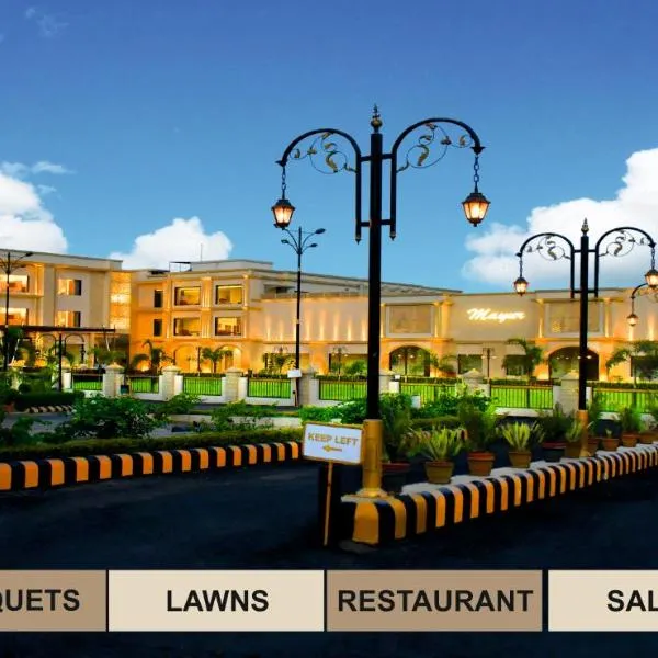 Mayur Hotel & Resort, hotel in Sītāpur