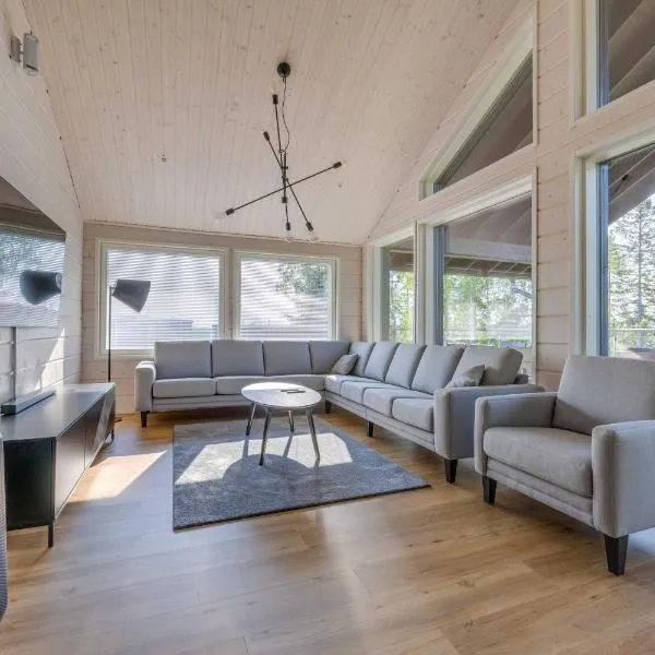 Himoksen Timantti Incl - incl sauna, jacuzzi for extra fee โรงแรมในHimos