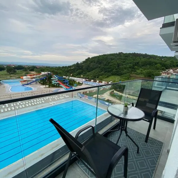Aqua Panoramic Apartments、ヤゴディナのホテル