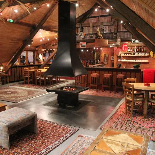 Guest House Chalet Saint Roch – hotel w mieście Albiez-Montrond