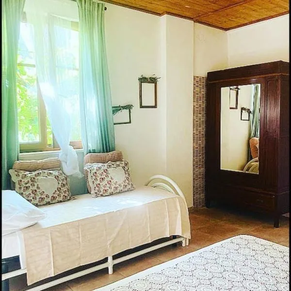 “ La Ginestra ” in Maremma, hotel di Ischia di Castro