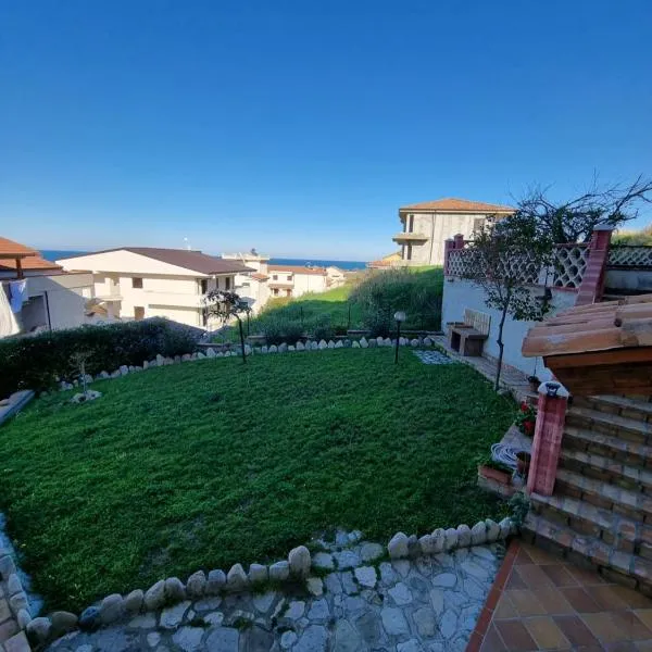 I giardini del castello 5, hotel in Mandatoriccio