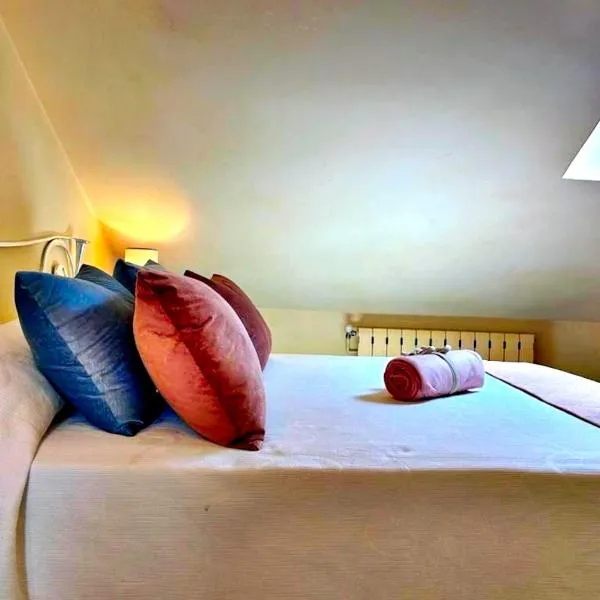 Hoibai, Raiña, Ático, con vistas al casco histórico de Baiona, Galicia, hotel in Baiona