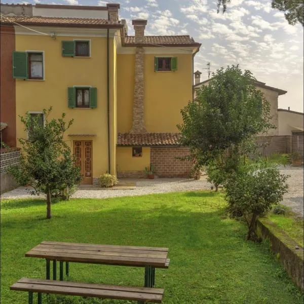 Villa Versilia-Mare e Monti, hotel din Piano di Mommio