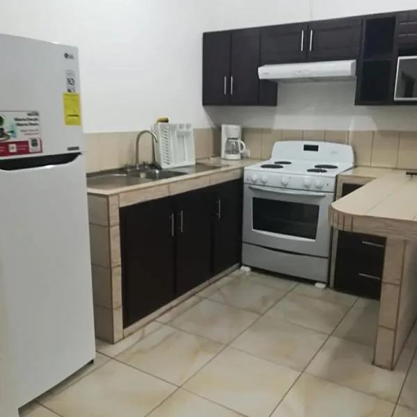 Apartamento Lopez y Azofeifa, khách sạn ở Portete