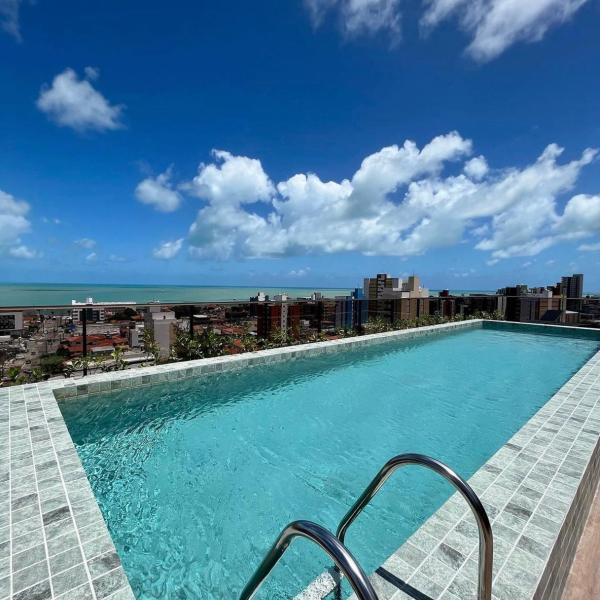 Lindo terraço perto do mar