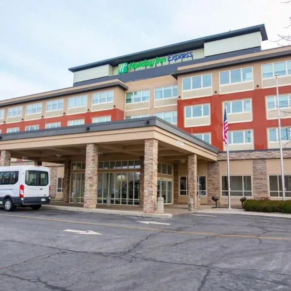 Holiday Inn Express Columbus Airport Easton, hotel v destinaci Columbus