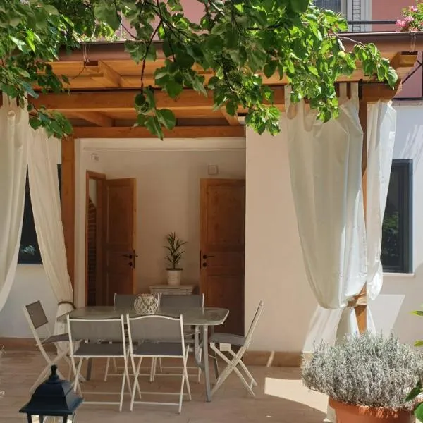 IL GIARDINETTO di Dilyana, hotel v destinaci Monterosi