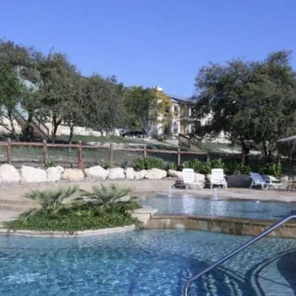 Garner State Park/Frio River Getaway in Concan, hotel v destinaci Concan