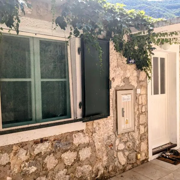 Nadalina Guest House, готель у Которі