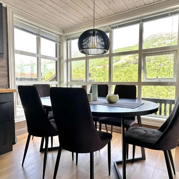 Lovise Mountain Apartment, hotel em Brunstad