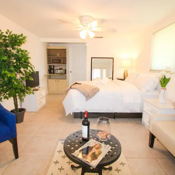 NEAR CLEARWATER AND TARPON SPRING WITH WATER VIEW, hotel a Holiday