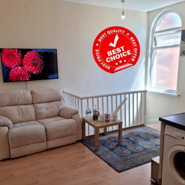 2 Bedroom 4 Beds Family Flat Free Parking & Fast Wi-Fi Self-Check-in Cosy & Spacious, hotell sihtkohas Rochdale