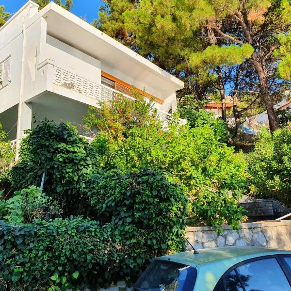 Affordable Villa Gyali, hotell i Kardámyla