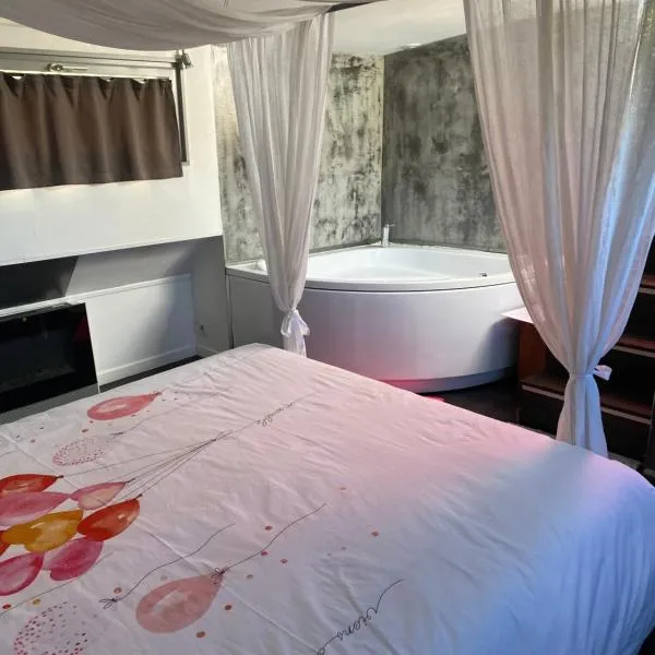 Chambre d'hôte insolite sur une péniche, hotel v destinácii Portiragnes