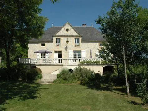 Domaine la Cabane, hotell i Dégagnac