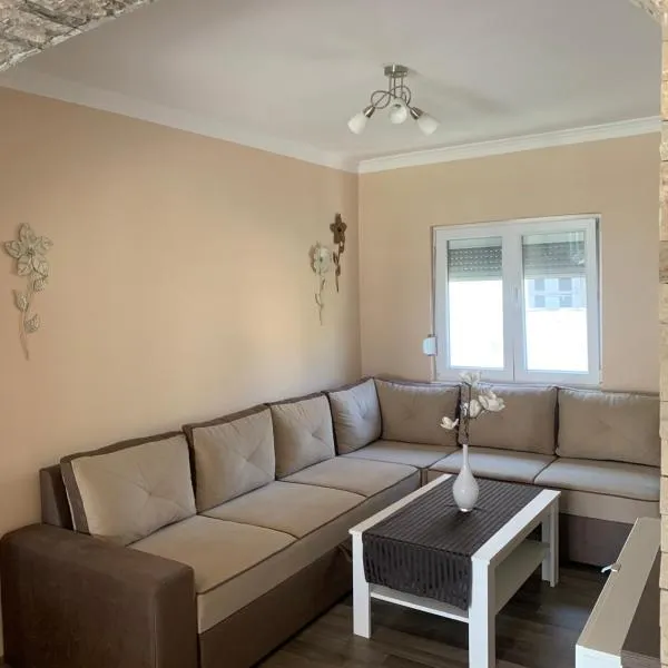 Apartments Neira near Dubrovnik: Ivanica şehrinde bir otel