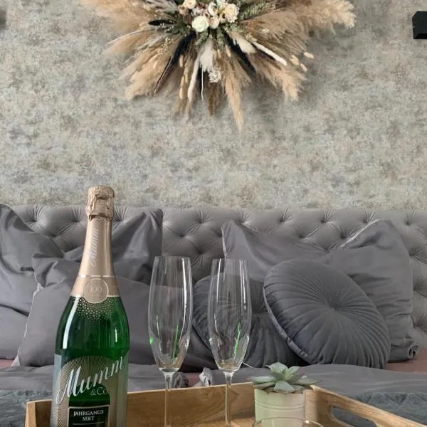 Stundenhotel Krieger, hotel v destinaci Büren