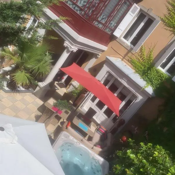 GUESTHOUSE La VILLAE, hotel v destinaci Mazamet