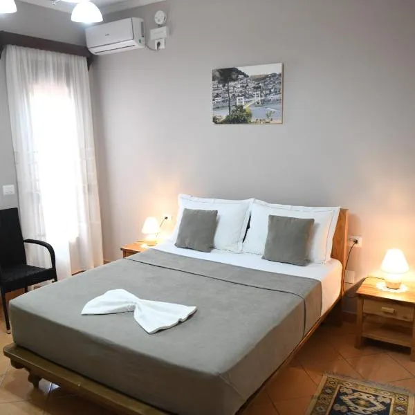 Guesthouse Leo, hotel in Berat