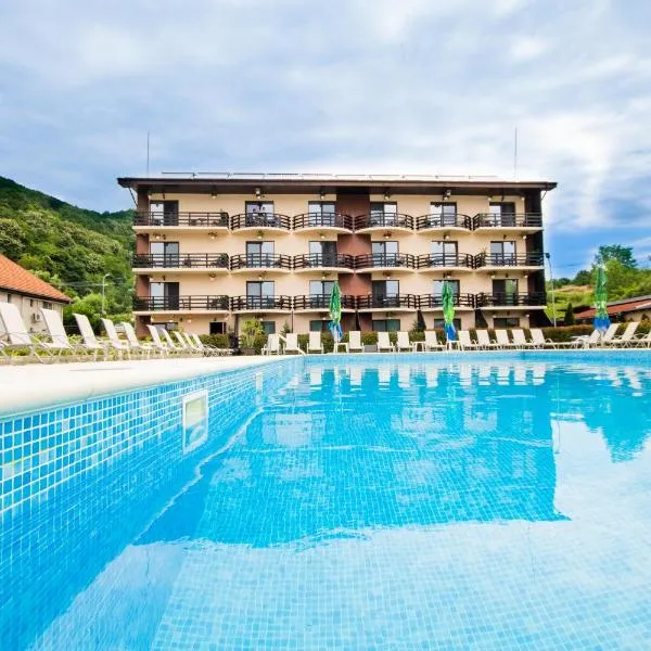 Pensiunea Danubia, hotel a Eşelniţa