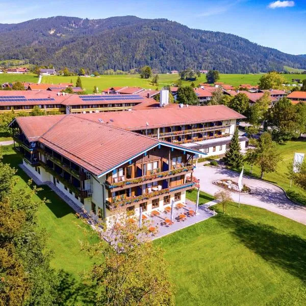 Das Wiesgauer - Alpenhotel Inzell, hotel v destinaci Inzell