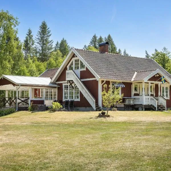 Holiday Home Vänneböke by Interhome, hotel v destinaci Strömsnäsbruk