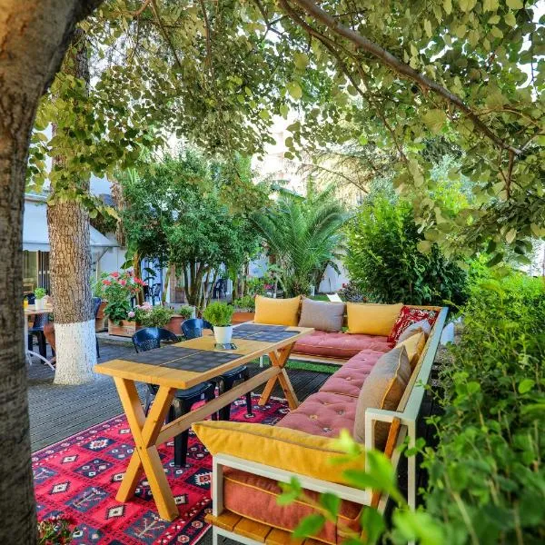 사란더에 위치한 호텔 Villa Green Garden