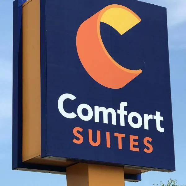 Comfort Suites near Route 66, hotell i Springfield