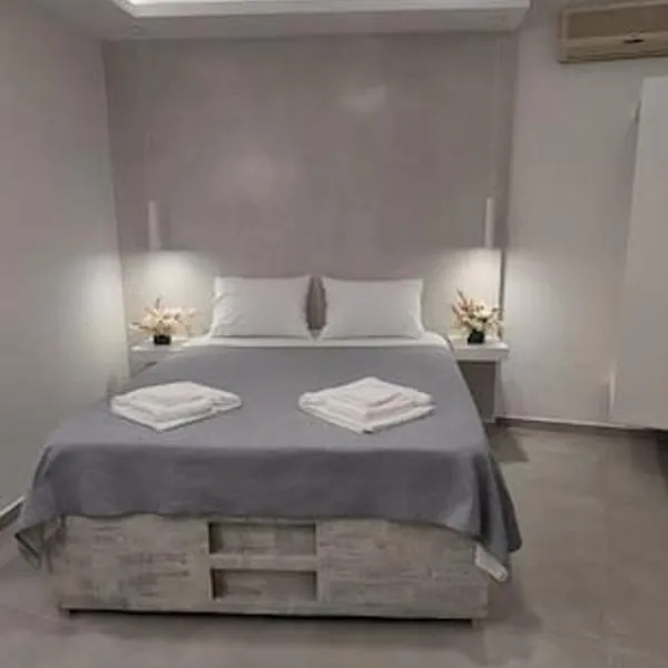 v&n villa santorini, hôtel à Fira