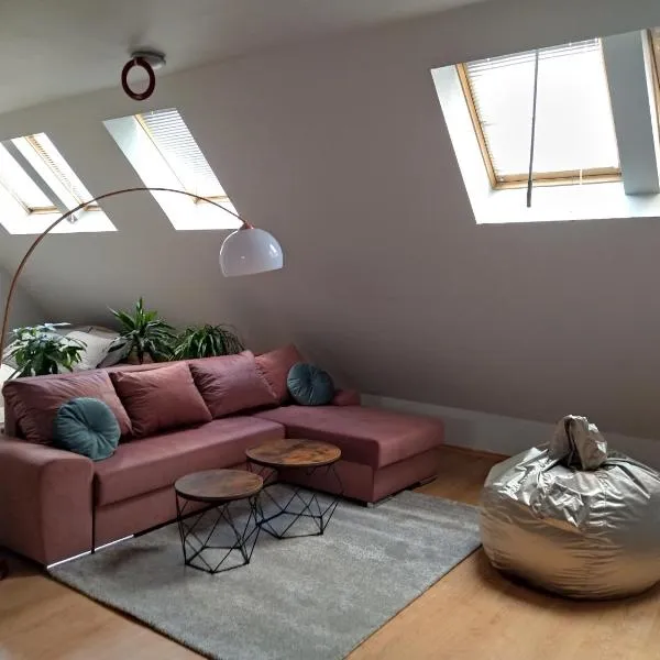 Altavista mountain apartment, hotel v destinaci Samokov