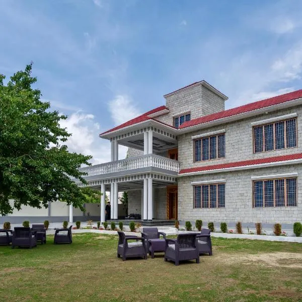 Dirleh Hotel, hotel u gradu Skardu