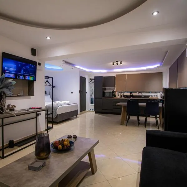 Black Suites, Hotel in Chania