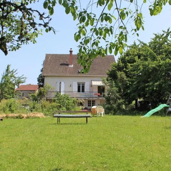 Les vieux fourneaux, hotel in Nantiat