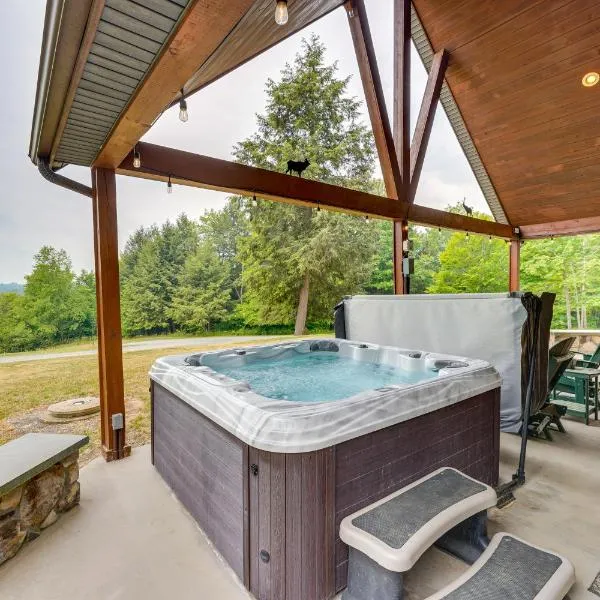 3-Acre Benezette Cabin: Hot Tub, Grill & Mtn View, ξενοδοχείο σε Benezette