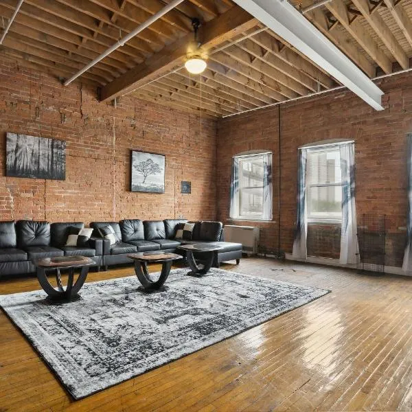 Gorgeous Downtown Detroit Loft - Fully Equipped, hotel in Detroit