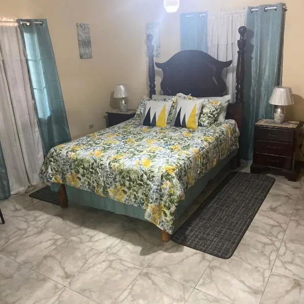 Coolworthy Cozy Retreat, hotell i Mandeville