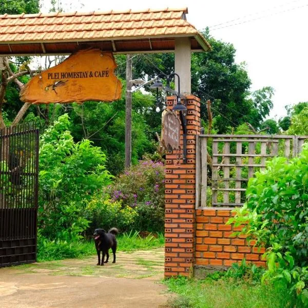 Plei Homestay & Café, hotel v destinaci Pleiku